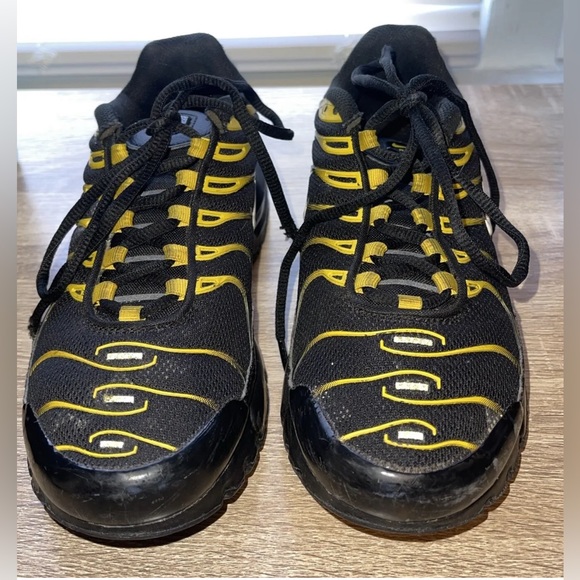 nike tn vivid sulfur